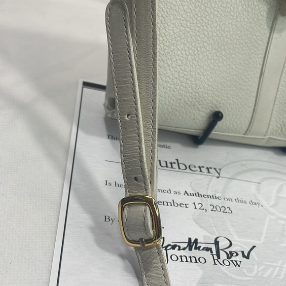 Authentic BURBERRY vintage off-white leather Crossbody bag with COA - Picture 3 of 11